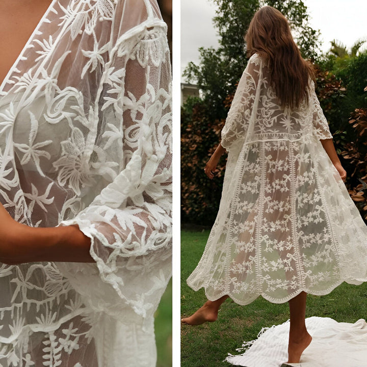 Kimono blanc en dentelle florale, vêtement d'été élégant et léger. Idéal pour la plage ou comme robe de chambre raffinée. Découvrez notre collection de kimonos uniques.