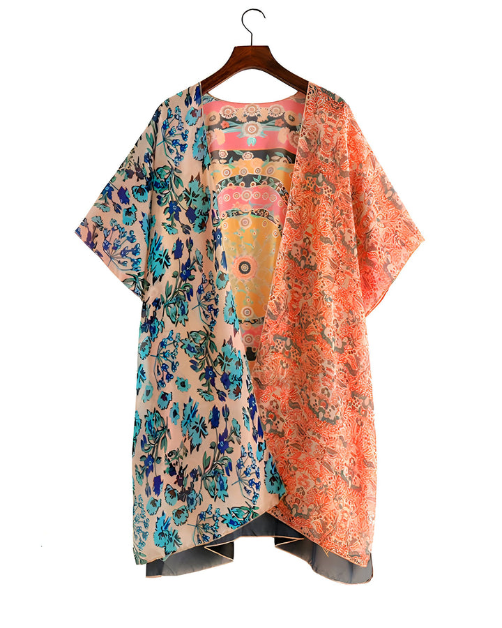 Kimono pour femme avec motifs floraux et paisley, idéal pour un style bohème chic. Vêtement léger et tendance disponible dans notre boutique.