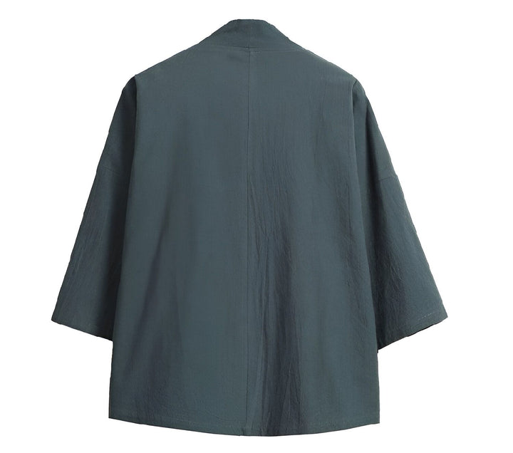 Dos d'un kimono bleu-gris avec manches amples. Vêtement traditionnel japonais en vente.