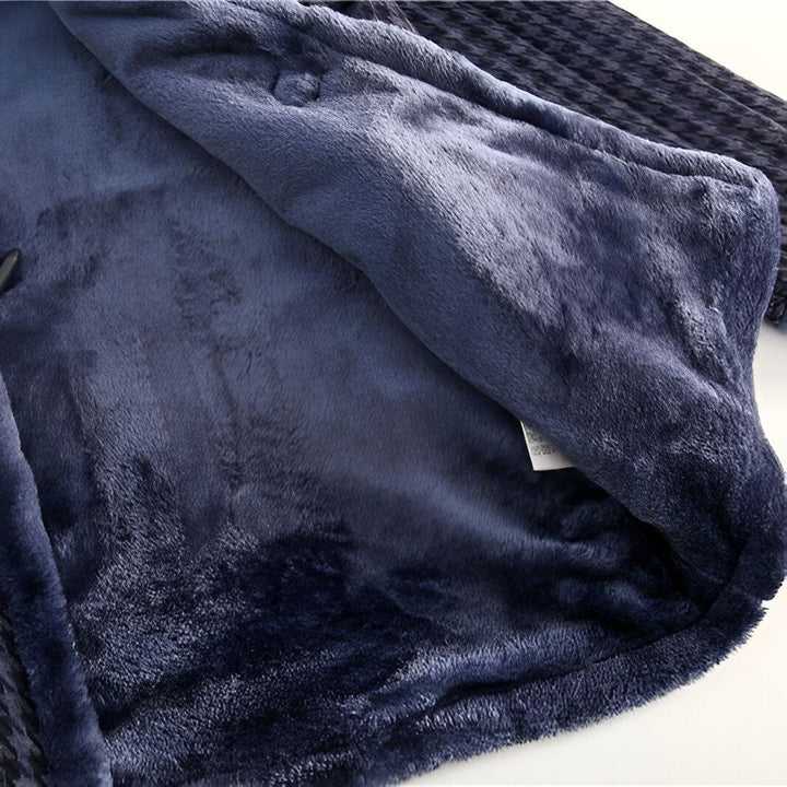 Intérieur en peluche douce d'un kimono chaud. Vêtement d'intérieur confortable et douillet. Idéal pour se détendre à la maison. Notre collection de kimonos confortables.