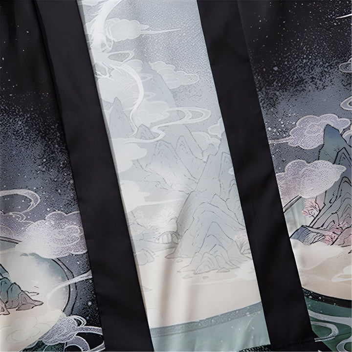 Détail d'un kimono avec motif de paysage montagneux asiatique et ciel étoilé. Vêtements japonais traditionnels. Boutique en ligne de kimonos.