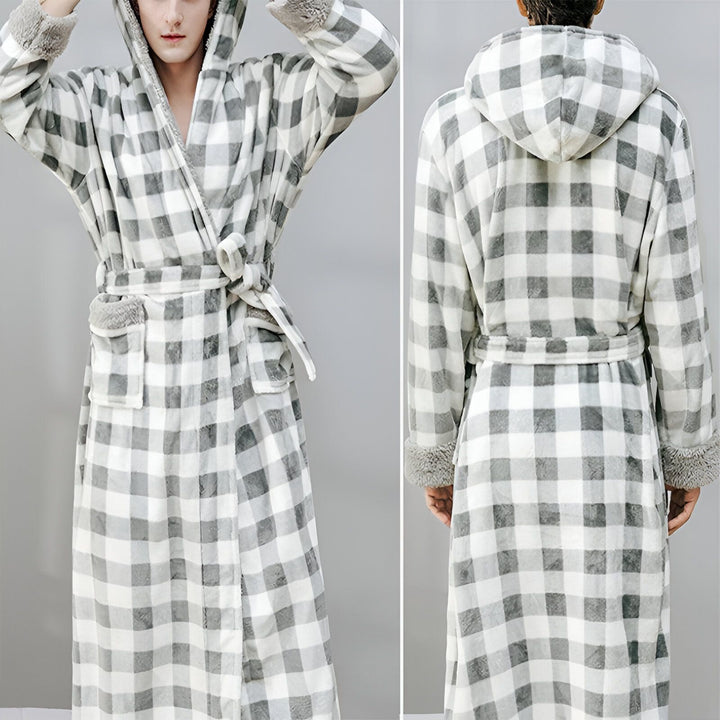 Kimono unisexe à carreaux gris et blancs avec capuche et ceinture. Vue de face et de dos. Vêtements japonais confortables.