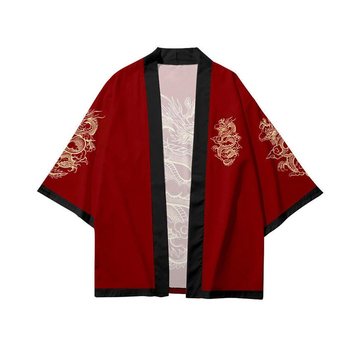 Kimono rouge avec motifs de dragons dorés. Vêtement traditionnel japonais revisité. Idéal pour un style unique et élégant. Découvrez notre collection de kimonos.