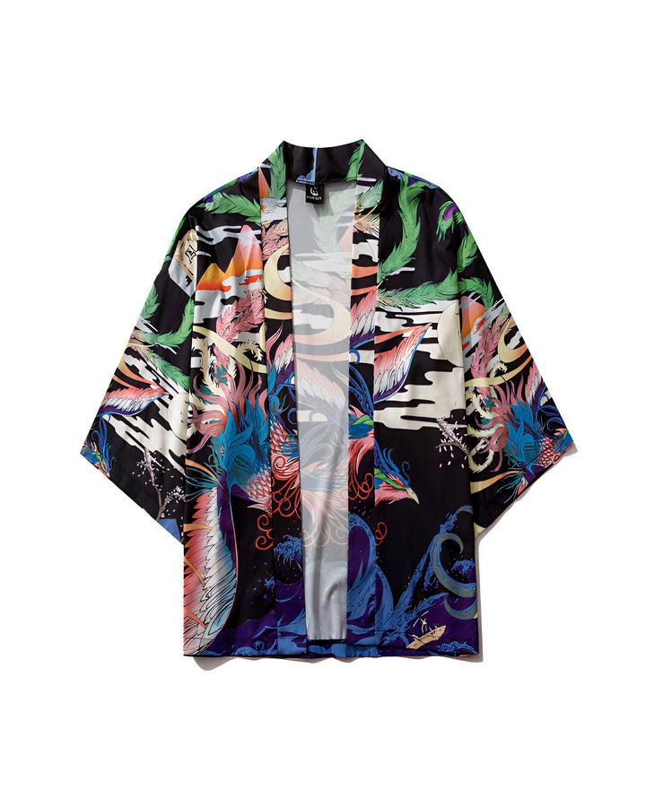 Kimono noir imprimé avec motifs de dragon colorés. Vêtement de style japonais en vente. Idéal pour un look unique et tendance.