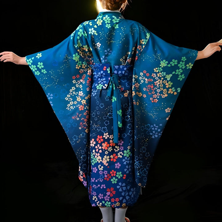 Kimono bleu fleuri, vue de dos. Vêtements traditionnels japonais en vente.