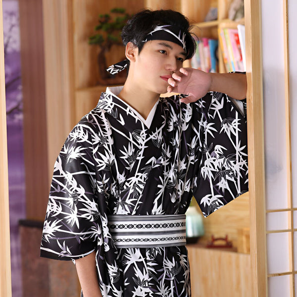 Homme en kimono japonais noir et blanc avec motif de bambou et bandeau assorti. Vente de kimonos traditionnels et modernes.