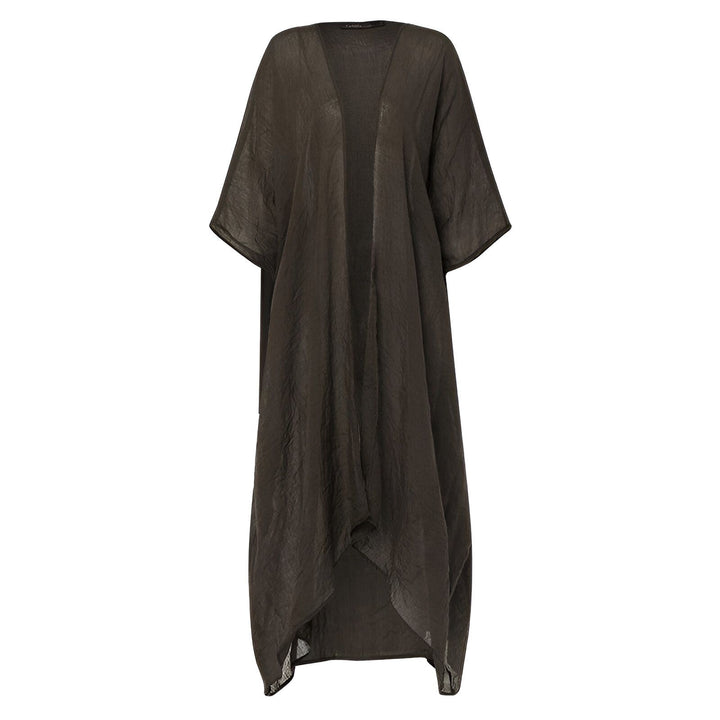 Kimono long marron à manches courtes. Vêtement ample et léger, idéal pour un look décontracté et élégant. Découvrez notre collection de kimonos de haute qualité.
