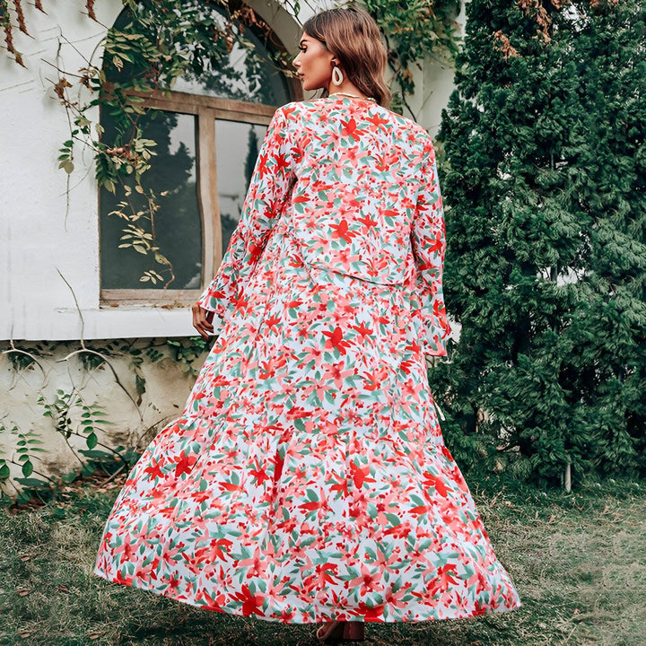 Kimono fleuri pour femme. Vêtement léger et élégant avec motif floral rouge et vert. Idéal pour un look printanier ou estival. Découvrez notre collection de kimonos uniques.