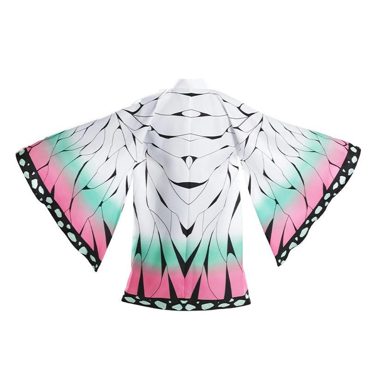 Kimono blanc avec motif ailes de papillon rose et vert. Vêtements traditionnels japonais à manches larges. Idéal pour un look unique et élégant.