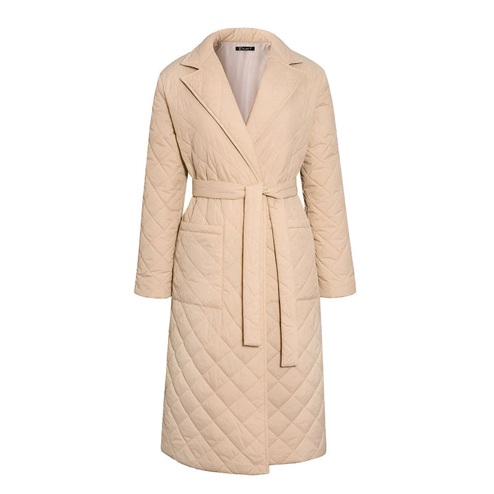 Manteau kimono matelassé beige avec ceinture, vêtement d'extérieur élégant. Découvrez notre collection de kimonos uniques.