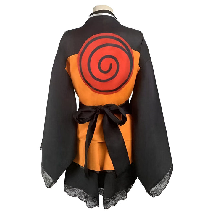 Kimono inspiré de Naruto, dos orné d'un motif en spirale rouge et noir sur fond orange. Style japonais moderne, parfait pour les fans de manga et de cosplay.
