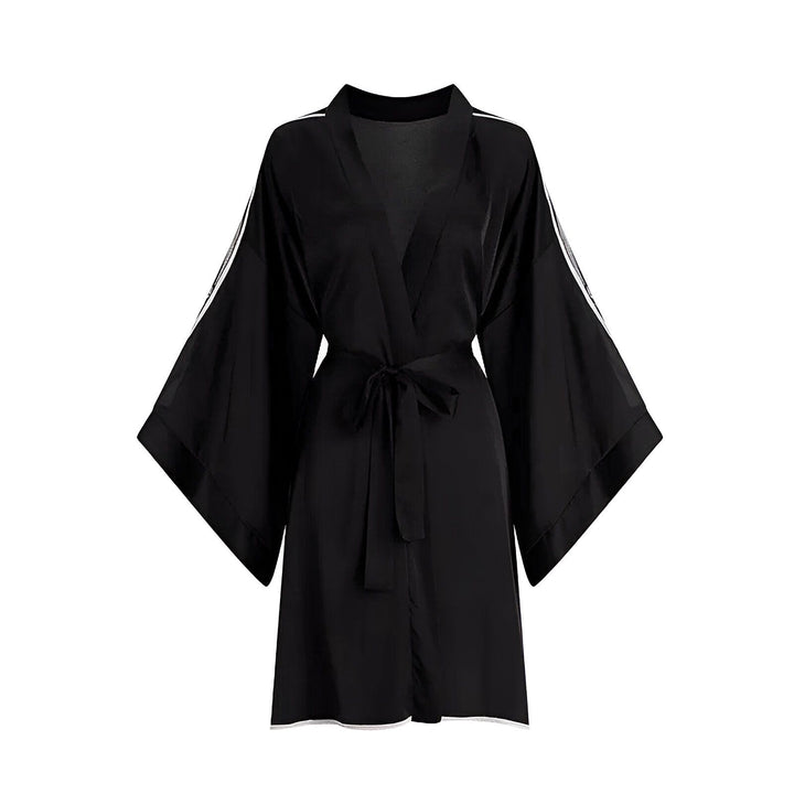 Kimono noir à manches larges avec ceinture à nouer. Idéal comme vêtement d'intérieur ou peignoir. Découvrez notre collection de kimonos.