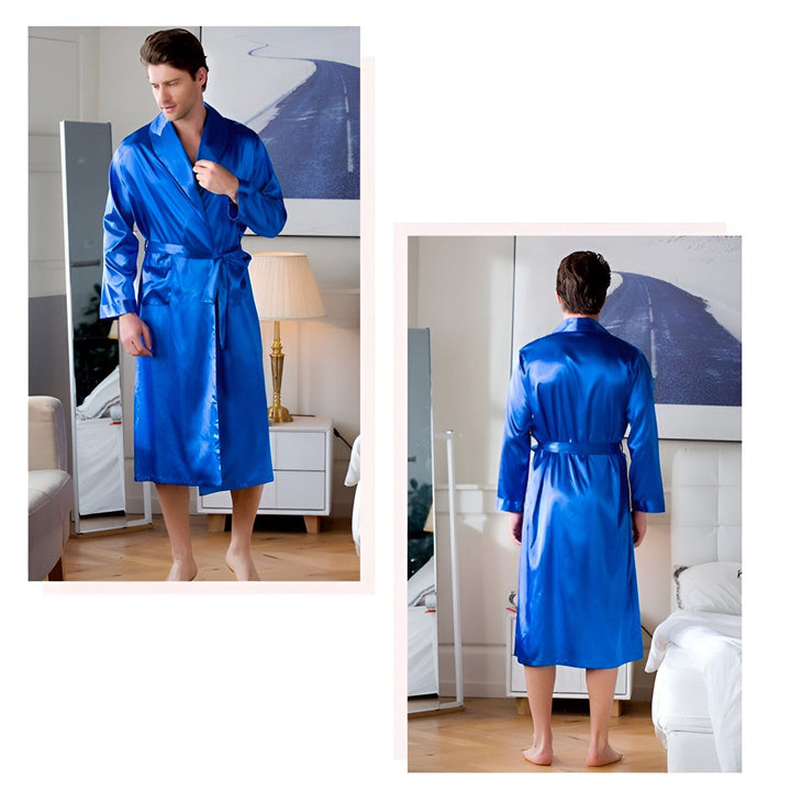 Homme portant un kimono bleu en satin, devant et dos. Vêtements de détente confortables et élégants. Kimono unisexe parfait pour la maison ou les voyages. Notre collection de kimonos en vente.