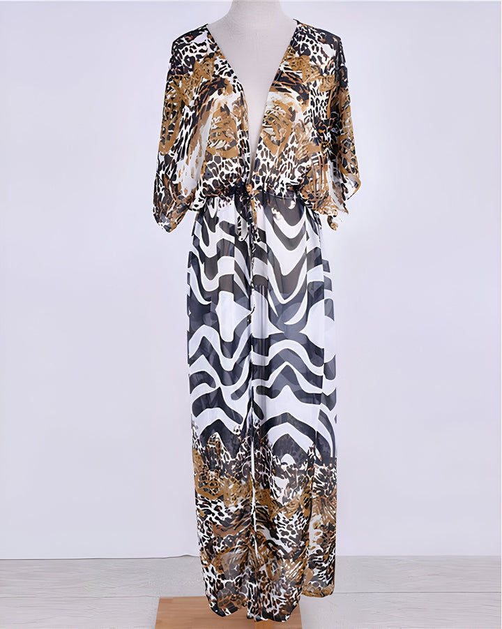 Kimono long imprimé zèbre et léopard sur mannequin. Vêtement fluide et élégant pour un look tendance. Découvrez notre collection de kimonos originaux.