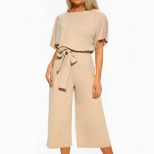 Combinaison beige avec ceinture, style kimono moderne. Parfait pour un look élégant et décontracté. Découvrez nos kimonos et vêtements d'inspiration japonaise.