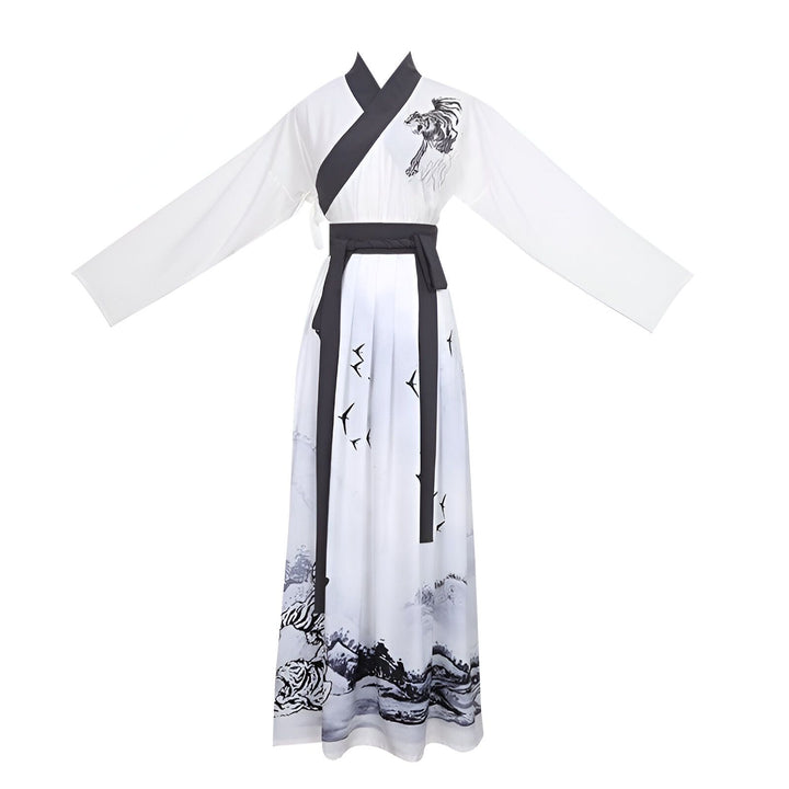 Robe chinoise Hanfu blanche avec motifs de tigre, de paysages et d'oiseaux, ceinture noire, manches longues et col croisé. Vêtement traditionnel asiatique élégant et raffiné.