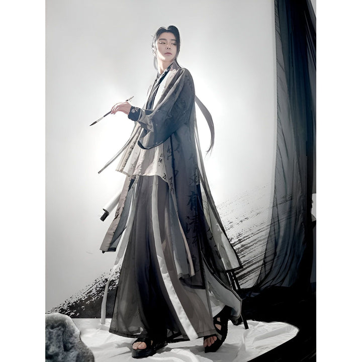 Homme en costume traditionnel asiatique gris et blanc, tenant un pinceau. Style calligraphie, élégance et tradition. Mode asiatique moderne, influence culturelle, esthétique chinoise.