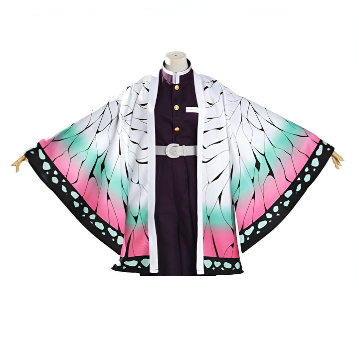 Kimono papillon pour cosplay. Vêtement traditionnel japonais, idéal pour les fans d'anime. Motifs délicats et couleurs vives. Découvrez notre collection de kimonos uniques.