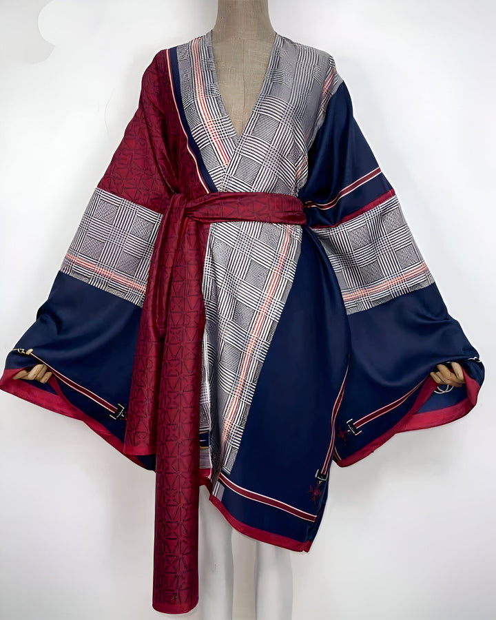 Kimono patchwork bleu marine, rouge et à carreaux, avec ceinture, style unique. Boutique de kimonos en ligne.