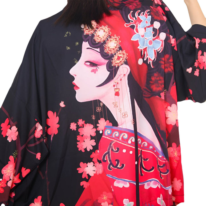 Kimono imprimé d'un portrait de femme asiatique en rouge et noir avec des motifs floraux. Vêtements traditionnels japonais disponibles à l'achat.