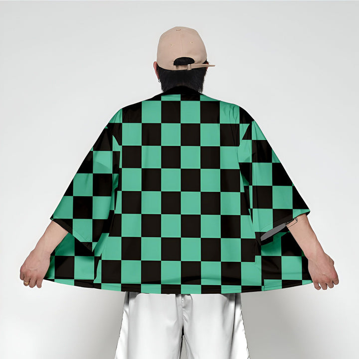 Kimono à carreaux noir et turquoise, vue de dos. Vêtements traditionnels japonais. Découvrez notre collection de kimonos uniques.