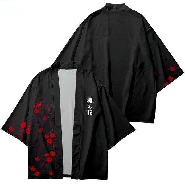 Kimono noir avec motif floral rouge et inscription japonaise blanche, vêtement traditionnel, vente de kimonos en ligne.