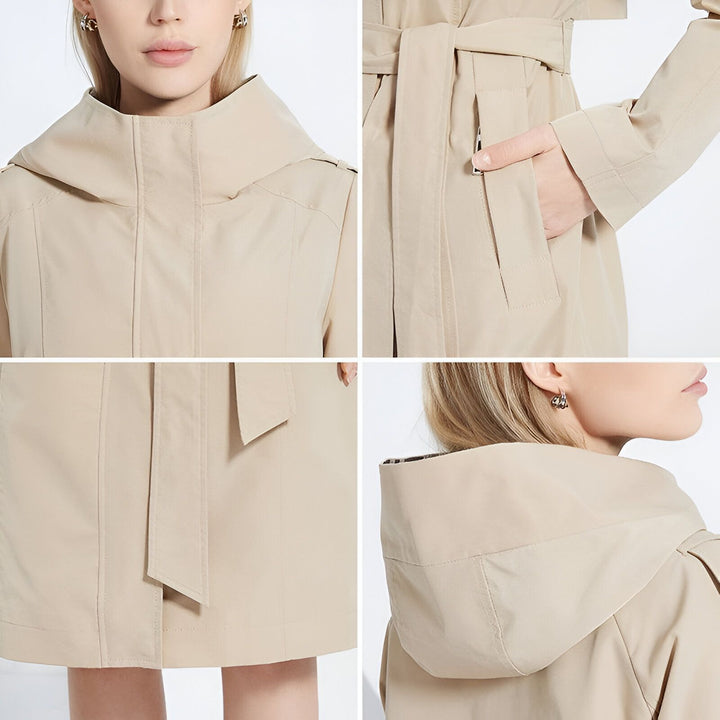 Gros plan sur un trench-coat beige avec capuche et ceinture. Détails de la coupe et des finitions, idéal pour compléter un look kimono moderne. Vêtements d'extérieur élégants et pratiques.