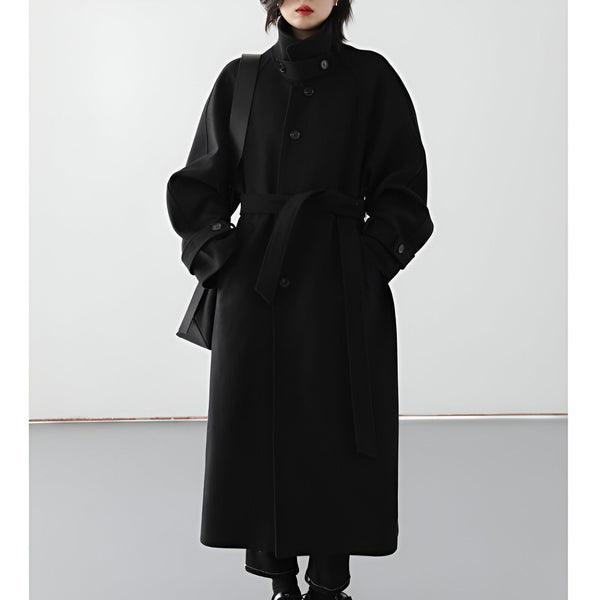 Manteau kimono long noir avec ceinture pour femme. Vêtements de style japonais à vendre.