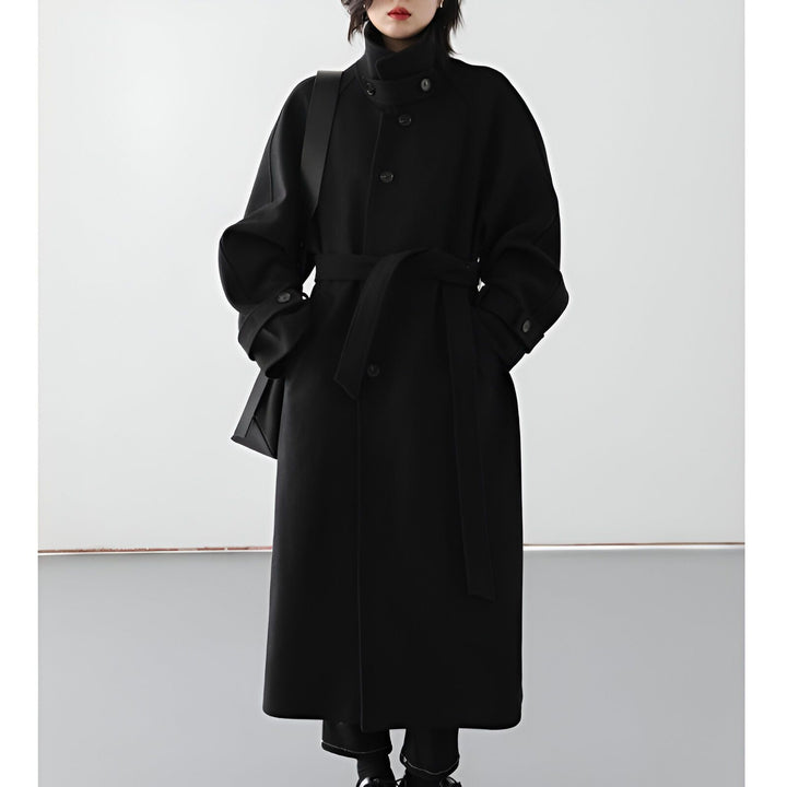 Manteau kimono long noir avec ceinture pour femme. Vêtements de style japonais à vendre.
